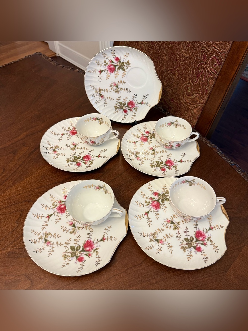 5 Porcelain Snack Shell Shaped Plates & 4 Cups Pink Roses Gold Trim Japan